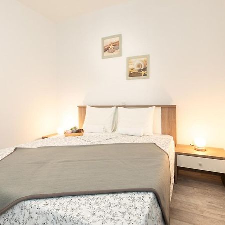 Apartments Doris, Krk Крк Экстерьер фото