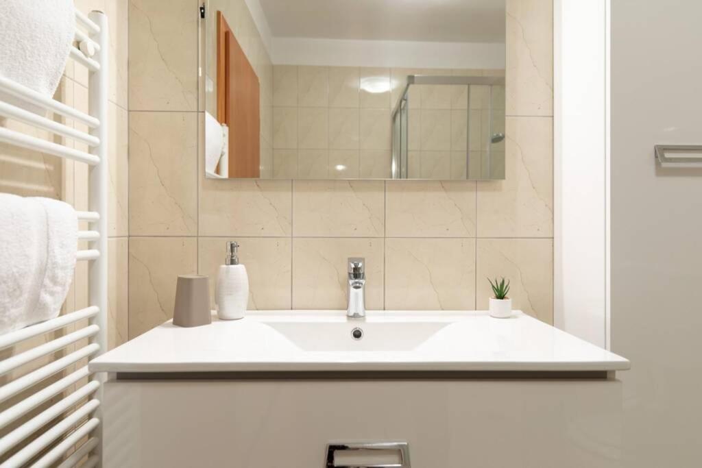 Apartments Doris, Krk Крк Экстерьер фото