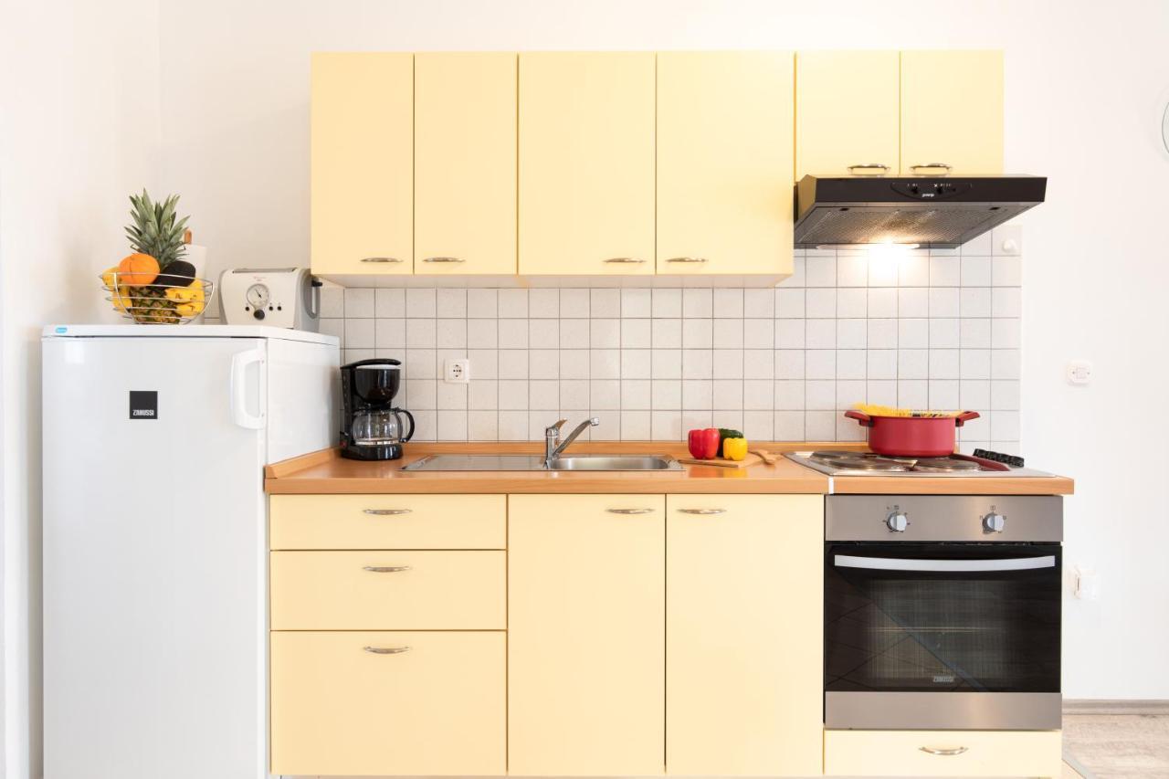 Apartments Doris, Krk Крк Экстерьер фото
