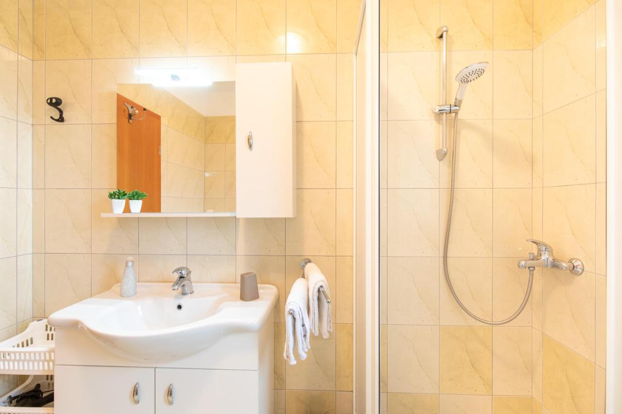 Apartments Doris, Krk Крк Экстерьер фото